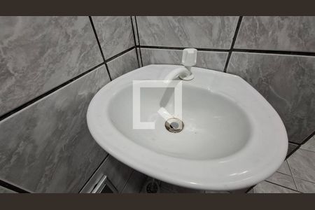 Banheiro de casa para alugar com 1 quarto, 25m² em Centro, Santo André