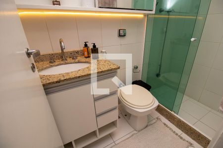 Apartamento à venda com 158m², 3 quartos e 2 vagas Apartamento à venda com 158m², 3 quartos e 2 vagasBanheiro social