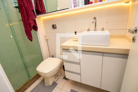 Apartamento à venda com 158m², 3 quartos e 2 vagas Apartamento à venda com 158m², 3 quartos e 2 vagasBanheiro quarto 2