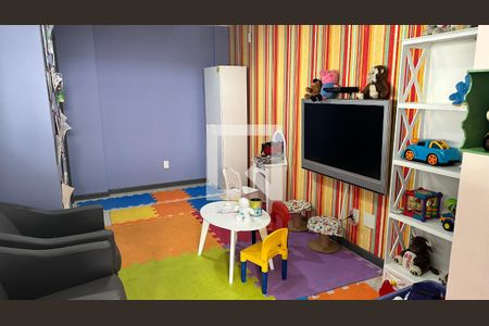 Apartamento à venda com 158m², 3 quartos e 2 vagas Apartamento à venda com 158m², 3 quartos e 2 vagasBrinquedoteca