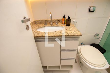 Apartamento à venda com 158m², 3 quartos e 2 vagas Apartamento à venda com 158m², 3 quartos e 2 vagasBanheiro social