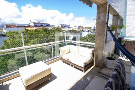 Apartamento à venda com 158m², 3 quartos e 2 vagas Apartamento à venda com 158m², 3 quartos e 2 vagasCobertura