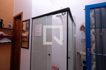 Casa à venda com 178m², 4 quartos e 4 vagas Casa à venda com 178m², 4 quartos e 4 vagasBanheiro da Suíte