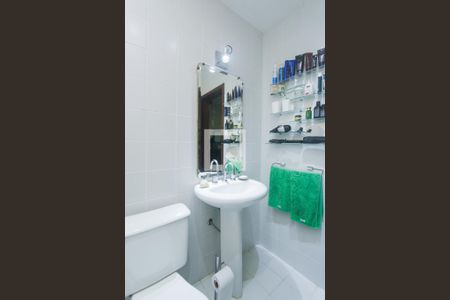 Apartamento à venda com 69m², 1 quarto e sem vaga Apartamento à venda com 69m², 1 quarto e sem vagaBanheiro da Suíte