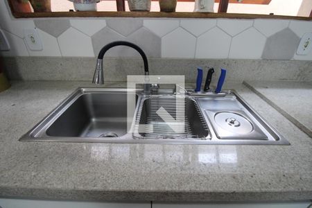 Casa à venda com 240m², 4 quartos e 2 vagasCozinha