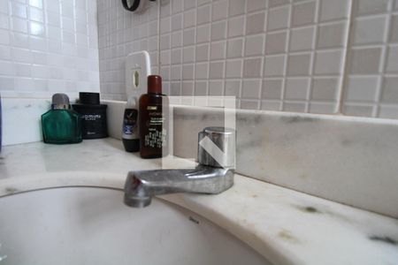 Casa à venda com 240m², 4 quartos e 2 vagasBanheiro da Suíte 2