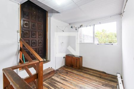 Casa à venda com 150m², 5 quartos e sem vaga Casa à venda com 150m², 5 quartos e sem vagaCorredor