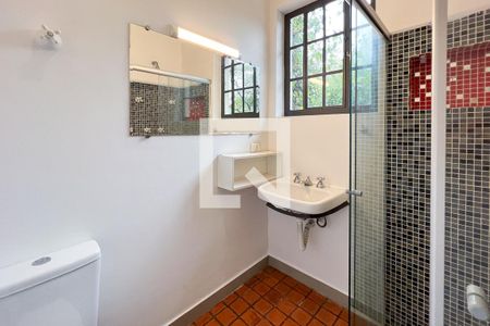 Casa à venda com 150m², 3 quartos e 2 vagas Casa à venda com 150m², 3 quartos e 2 vagasBanheiro