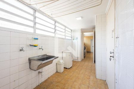 Apartamento à venda com 122m², 3 quartos e 1 vagaÁrea de Serviço