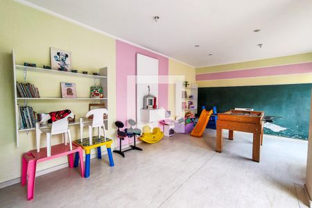 Apartamento à venda com 195m², 3 quartos e 3 vagas Apartamento à venda com 195m², 3 quartos e 3 vagasÁrea Comum - Brinquedoteca