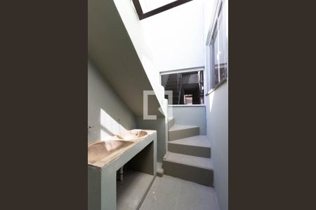 Casa à venda com 140m², 4 quartos e 2 vagas Casa à venda com 140m², 4 quartos e 2 vagasÁrea de serviço