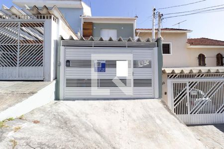 Casa à venda com 140m², 4 quartos e 2 vagas Casa à venda com 140m², 4 quartos e 2 vagasFachada