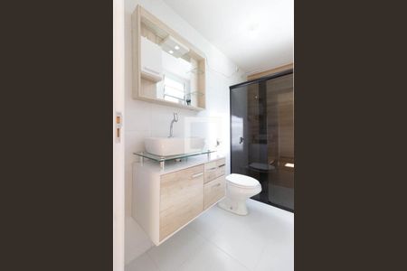 Casa à venda com 140m², 4 quartos e 2 vagas Casa à venda com 140m², 4 quartos e 2 vagasBanheiro Suíte