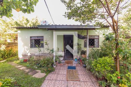 Casa à venda com 638m², 2 quartos e 1 vaga Casa à venda com 638m², 2 quartos e 1 vagaFachada