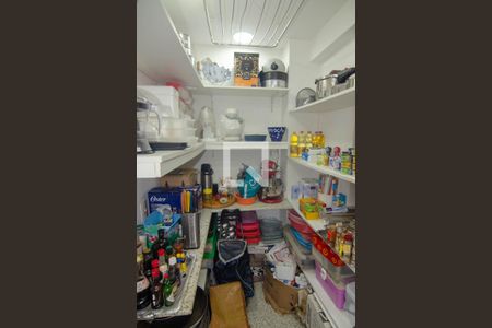 Apartamento à venda com 300m², 3 quartos e 1 vaga Apartamento à venda com 300m², 3 quartos e 1 vagaDespensa