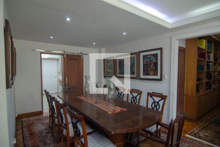 Apartamento à venda com 300m², 3 quartos e 1 vaga Apartamento à venda com 300m², 3 quartos e 1 vagaSala de Jantar