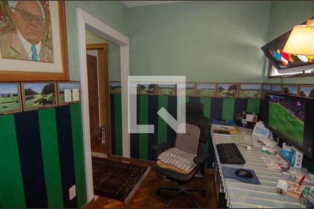 Apartamento à venda com 300m², 3 quartos e 1 vaga Apartamento à venda com 300m², 3 quartos e 1 vagaCorredor | Escritório