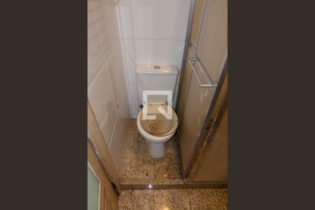 Apartamento à venda com 300m², 3 quartos e 1 vaga Apartamento à venda com 300m², 3 quartos e 1 vagaBanheiro de Serviço