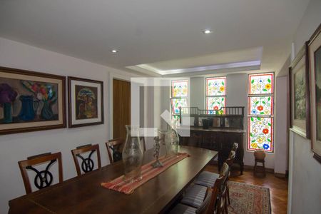 Apartamento à venda com 300m², 3 quartos e 1 vaga Apartamento à venda com 300m², 3 quartos e 1 vagaSala de Jantar