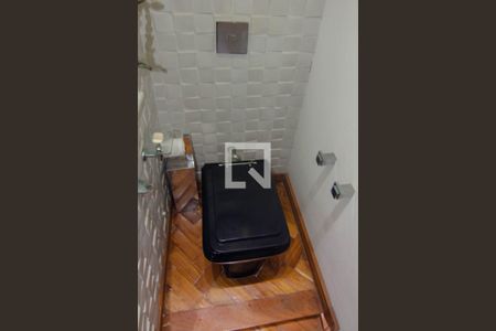 Apartamento à venda com 300m², 3 quartos e 1 vaga Apartamento à venda com 300m², 3 quartos e 1 vagaLavabo