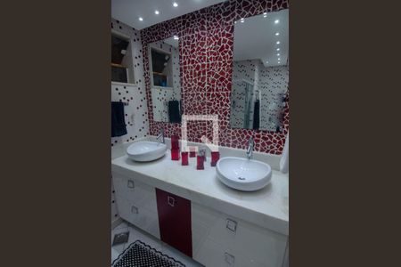 Apartamento à venda com 300m², 3 quartos e 1 vaga Apartamento à venda com 300m², 3 quartos e 1 vagaBanheiro do Quarto 3