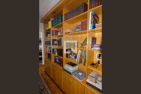 Apartamento à venda com 300m², 3 quartos e 1 vaga Apartamento à venda com 300m², 3 quartos e 1 vagaCorredor