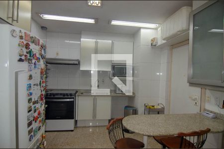 Apartamento à venda com 300m², 3 quartos e 1 vaga Apartamento à venda com 300m², 3 quartos e 1 vagaCozinha