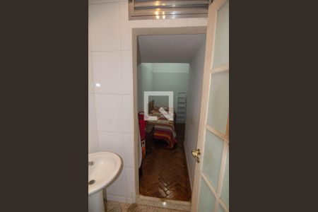 Apartamento à venda com 300m², 3 quartos e 1 vaga Apartamento à venda com 300m², 3 quartos e 1 vagaBanheiro de Serviço