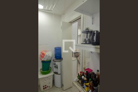 Apartamento à venda com 300m², 3 quartos e 1 vaga Apartamento à venda com 300m², 3 quartos e 1 vagaDespensa