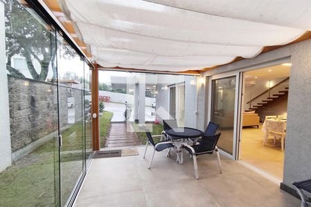 Casa à venda com 260m², 2 quartos e 3 vagasVaranda e Espaço Gourmet Sala