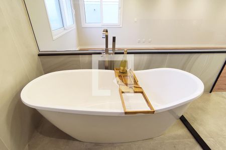 Casa à venda com 260m², 2 quartos e 3 vagasBanheiro da Suíte 1