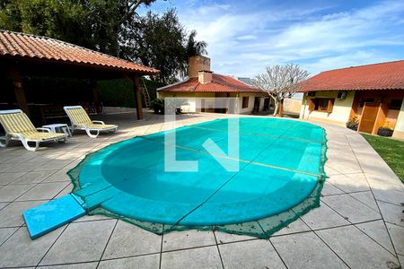 Casa à venda com 190m², 3 quartos e 3 vagasPiscina