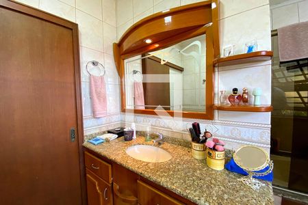 Casa à venda com 190m², 3 quartos e 3 vagasBanheiro