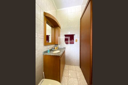 Casa à venda com 190m², 3 quartos e 3 vagasBanheiro 2