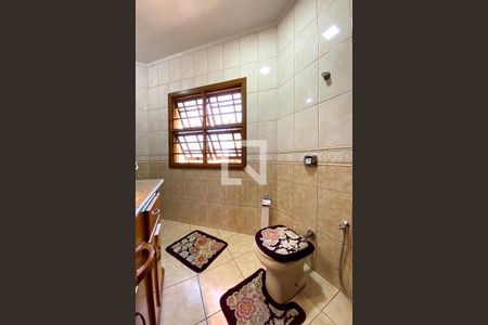 Casa à venda com 190m², 3 quartos e 3 vagasBanheiro