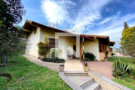 Casa à venda com 190m², 3 quartos e 3 vagasFachada