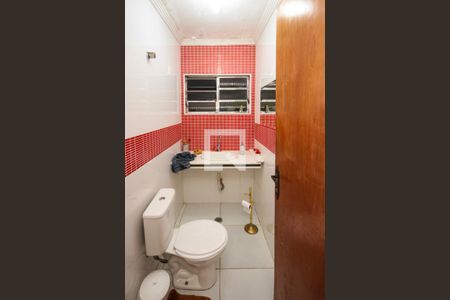 Casa à venda com 204m², 3 quartos e 2 vagas Casa à venda com 204m², 3 quartos e 2 vagasLavabo