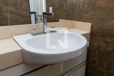 Apartamento à venda com 320m², 3 quartos e 4 vagasBanheiro da Suíte 2