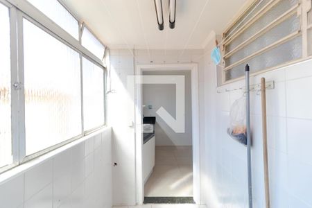 Apartamento à venda com 77m², 2 quartos e 1 vaga Apartamento à venda com 77m², 2 quartos e 1 vagaÁrea de Serviço