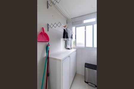 Apartamento à venda com 110m², 3 quartos e 2 vagas Apartamento à venda com 110m², 3 quartos e 2 vagasCozinha e Área de Serviço