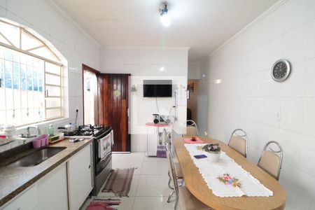 Casa à venda com 150m², 4 quartos e 3 vagasCozinha