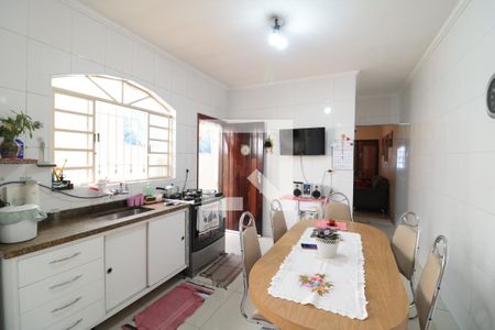 Casa à venda com 150m², 4 quartos e 3 vagasCozinha