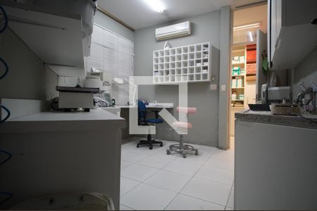 Casa à venda com 521m², 8 quartos e 8 vagaslaboratorio 2