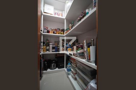 Casa à venda com 521m², 8 quartos e 8 vagasDespensa