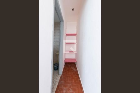 Casa à venda com 300m², 4 quartos e 2 vagas Casa à venda com 300m², 4 quartos e 2 vagasCorredor