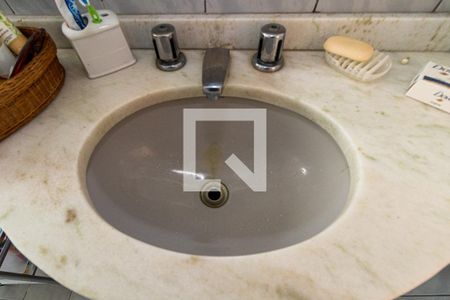 Apartamento à venda com 180m², 3 quartos e 2 vagas Apartamento à venda com 180m², 3 quartos e 2 vagasBanheiro Social