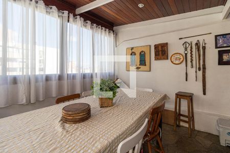 Apartamento à venda com 180m², 3 quartos e 2 vagas Apartamento à venda com 180m², 3 quartos e 2 vagasÁrea Gourmet