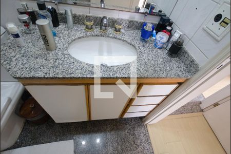 Apartamento à venda com 95m², 3 quartos e 2 vagasBanheiro