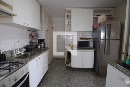 Apartamento à venda com 95m², 3 quartos e 2 vagasCozinha