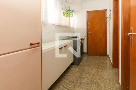 Apartamento à venda com 202m², 4 quartos e 3 vagas Apartamento à venda com 202m², 4 quartos e 3 vagasÁrea de serviço